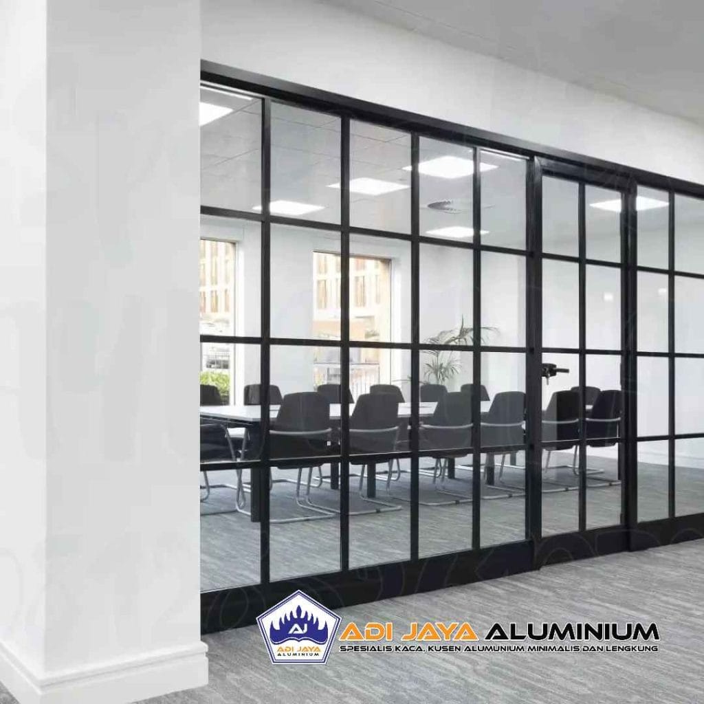 Tukang partisi kaca ruang tamu minimalis modern di Cileungsi Bogor