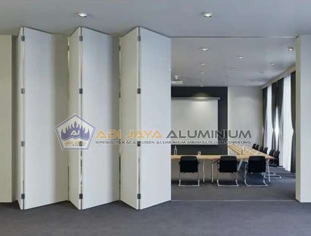 Partisi aluminium custom Depok pintu lipat anti macet